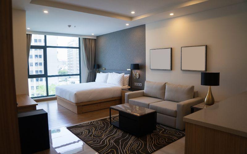 Hotel recovery after dental implant treatment abroad